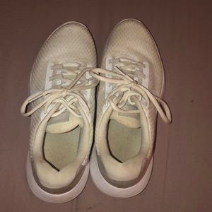 White nike sneakers